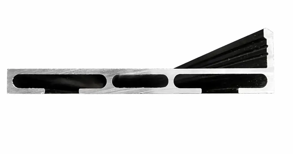 Тапетен подов перваз